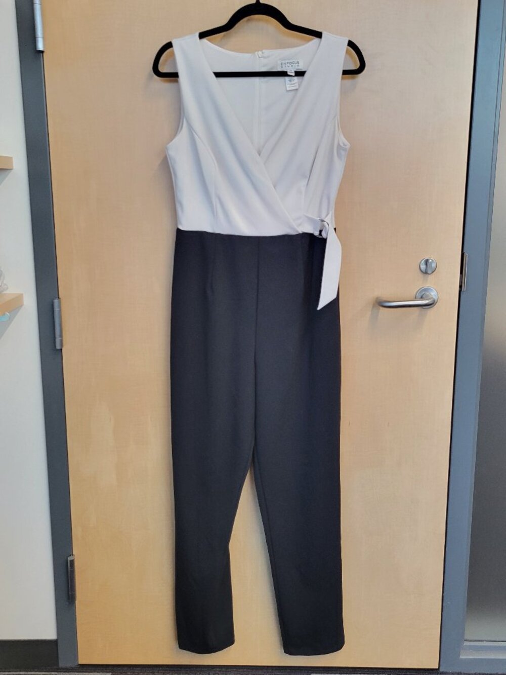 Enfocus Studio Sleeveless Two-Tone Coloblock Jumpsuit
